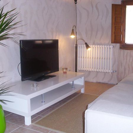 Casa Rural Con Jacuzzi Taberna Del Tio Pedro Cabanas de Polendos ภายนอก รูปภาพ