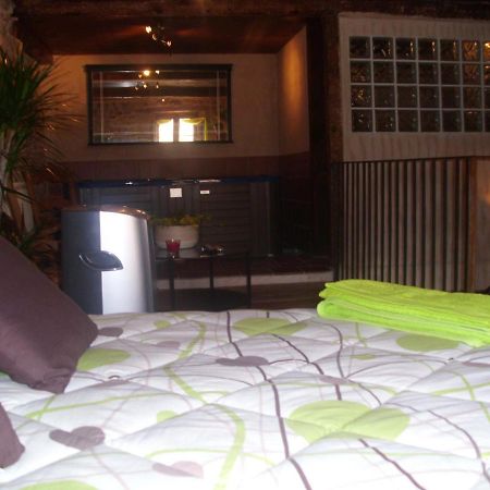 Casa Rural Con Jacuzzi Taberna Del Tio Pedro Cabanas de Polendos ภายนอก รูปภาพ