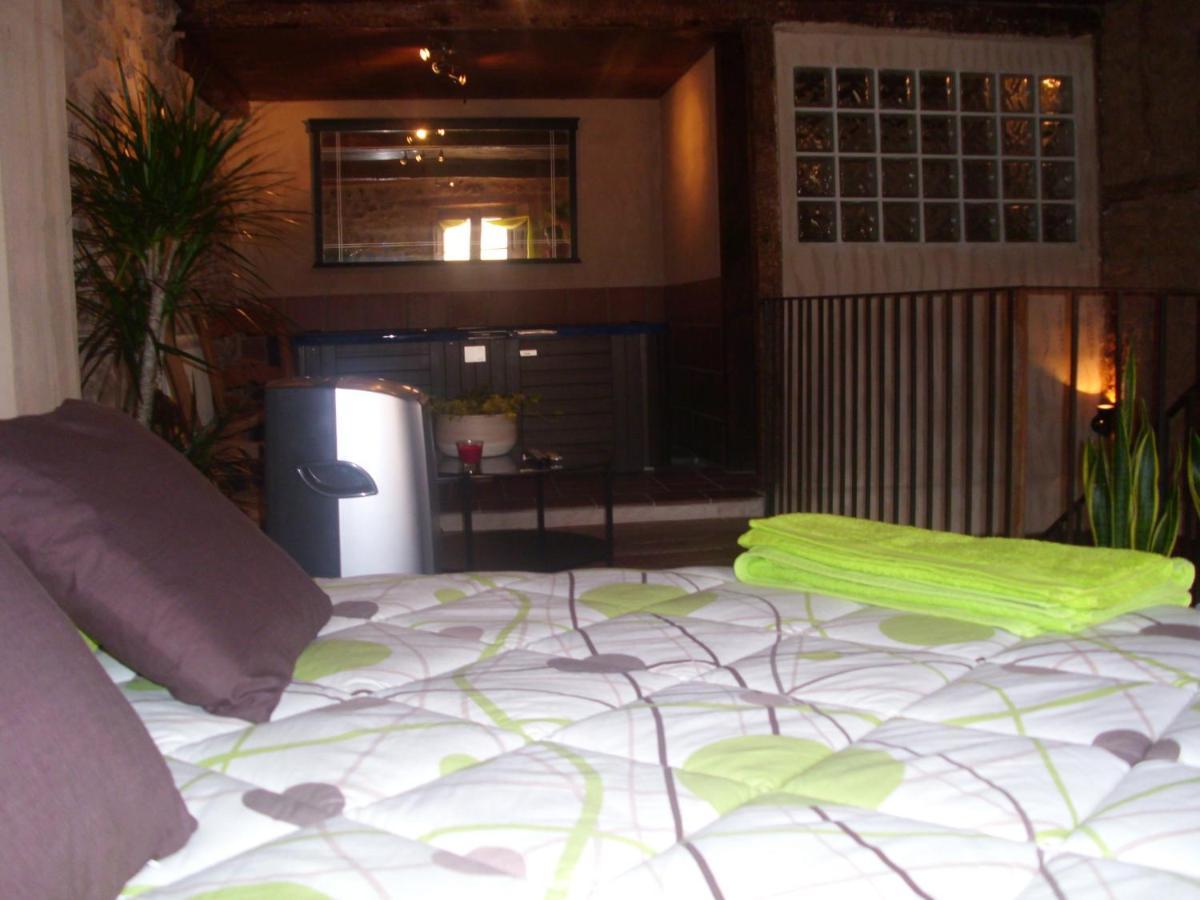 Casa Rural Con Jacuzzi Taberna Del Tio Pedro Cabanas de Polendos ภายนอก รูปภาพ