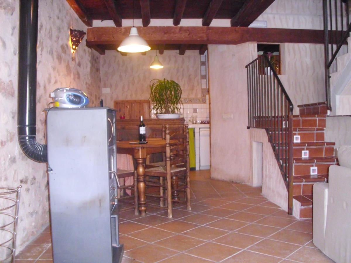 Casa Rural Con Jacuzzi Taberna Del Tio Pedro Cabanas de Polendos ภายนอก รูปภาพ